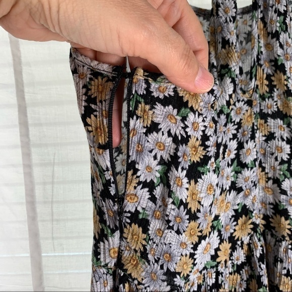 Forever 21 sunflower rayon sleeveless tunic blouse with open back small - Picture 5 of 10